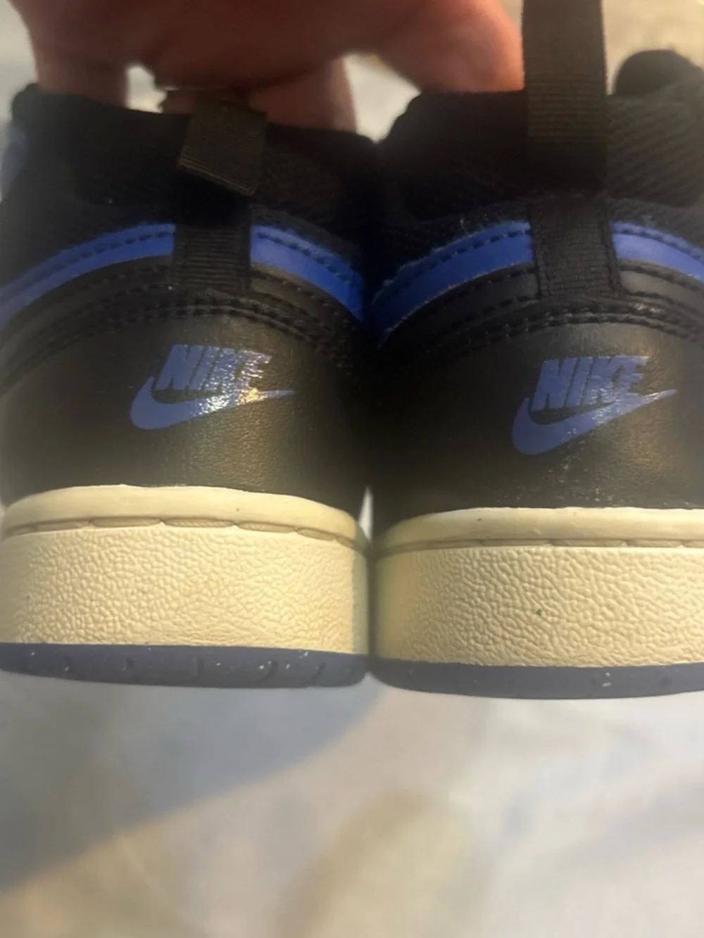 Nike kids Mid-Top Sneakers - Black & Blue
